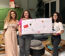 3 İngilizce Öğretmeni İtalya’dan Döndü