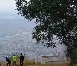 İskenderun’da Dinamit Patlaması Korkuttu: Taş Ocağından Fırlayan Kayalar Mahalleye Yağdı